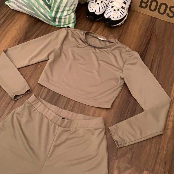 MISTRESS ROCKS Olive Two-Piece Set - Picture 4 of 6